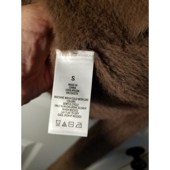 NWT Aeropostale Women’s Brown Fuzzy Long Sleeve Cropped Cardigan - Size S - Picture 3 of 6